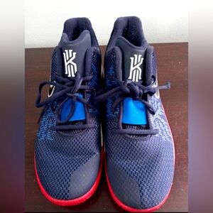 Nike kyrie size 11